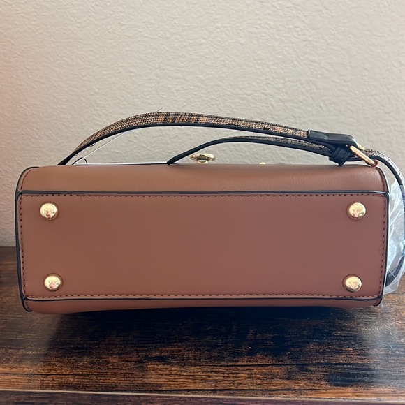 Adrienne Vittadini Wall Street Style Crossbody Purse - Picture 6 of 16